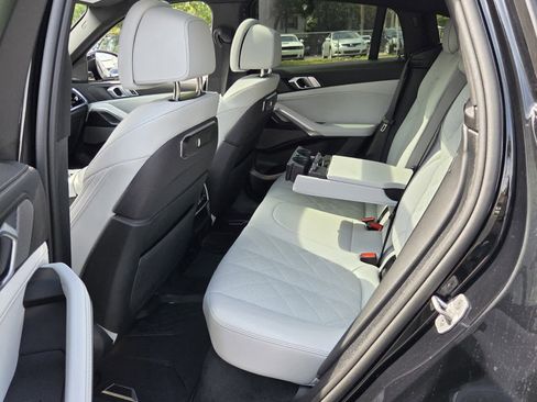 Certified 2026 BMW X6 xDrive40i AWD/4WD image 9