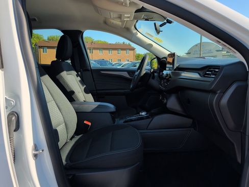Used 2025 Ford Escape Active AWD/4WD image 37