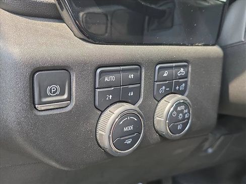 Used 2024 Chevrolet Silverado 2500 LTZ AWD/4WD image 10