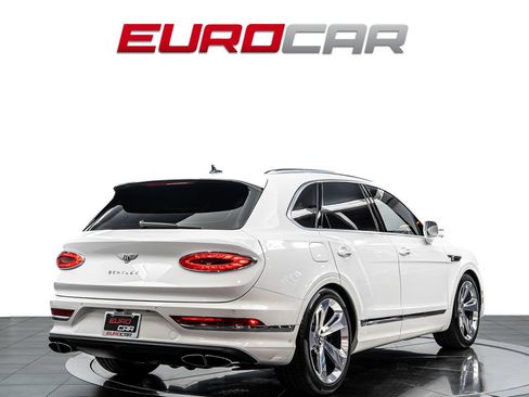 Used 2024 Bentley Bentayga AWD/4WD image 5