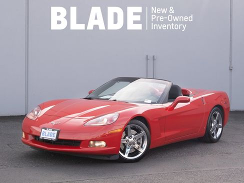 Used 2008 Chevrolet Corvette Convertible w/ Preferred Equipment Group image 2