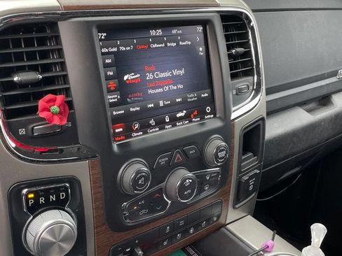 Used 2018 RAM 1500 Laramie w/ Convenience Group AWD/4WD image 3