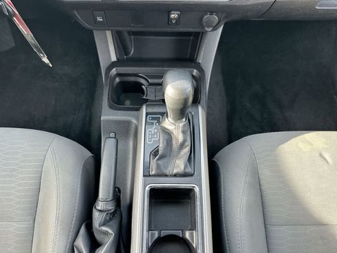 Used 2016 Toyota Tacoma SR5 image 34