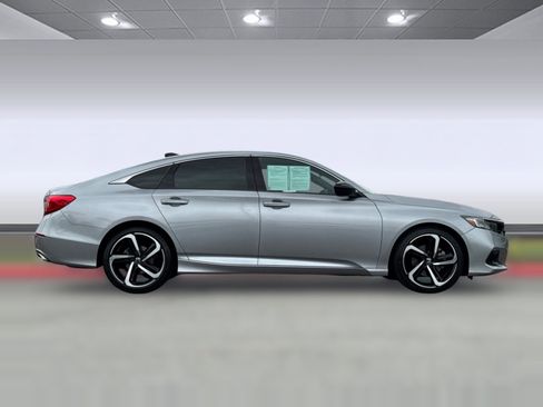 Used 2021 Honda Accord Sport image 7