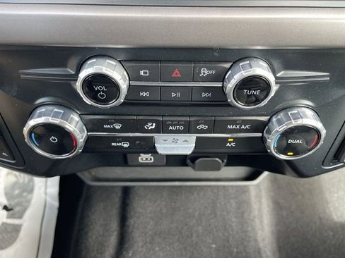 Used 2025 Ford F150 XLT w/ Equipment Group 301A Standard AWD/4WD image 20