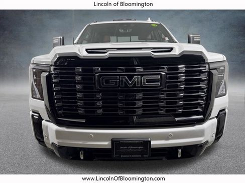 Used 2025 GMC Sierra 2500 Denali Ultimate AWD/4WD image 9
