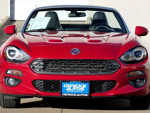 Used 2018 FIAT 124 Spider Lusso w/ Navigation & Sound Group image 12