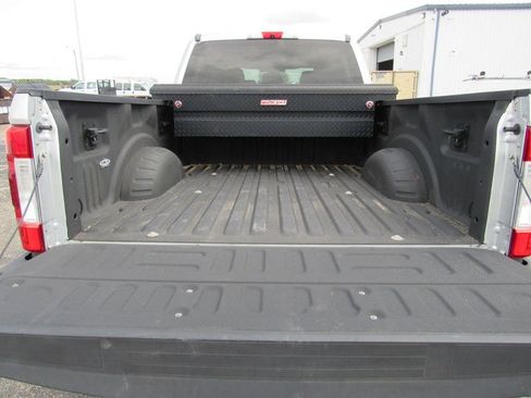 Used 2019 Ford F250 XLT w/ Snow Plow Prep Package AWD/4WD image 25