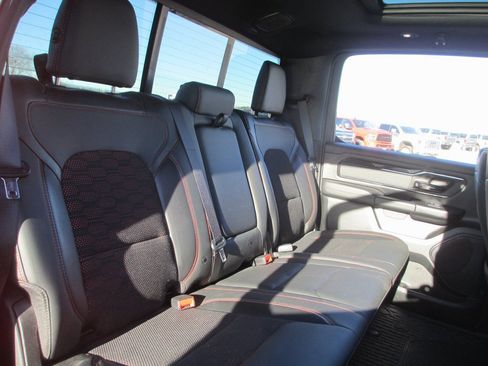 Used 2021 RAM 1500 Big Horn w/ Built-to-serve Edition image 22