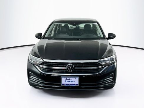 Used 2023 Volkswagen Jetta SE FWD image 2