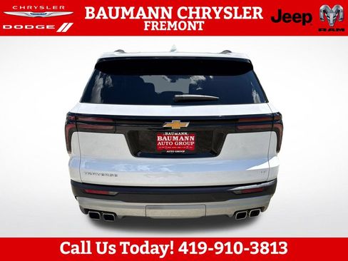 Used 2024 Chevrolet Traverse LT FWD image 5