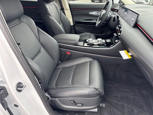 New 2026 Genesis GV70 2.5T image 13