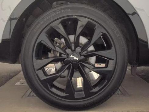 Used 2023 Kia Sorento SX FWD image 9