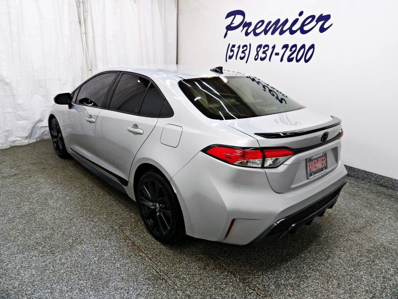 Used 2023 Toyota Corolla SE FWD image 4