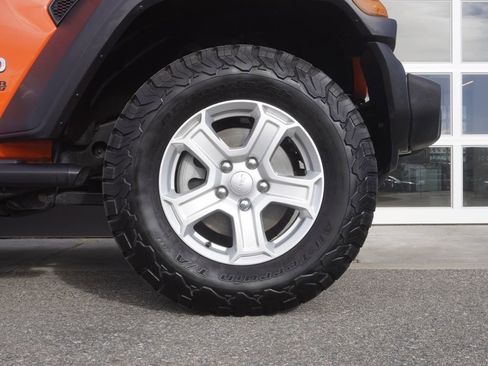 Used 2019 Jeep Wrangler Sport S image 30