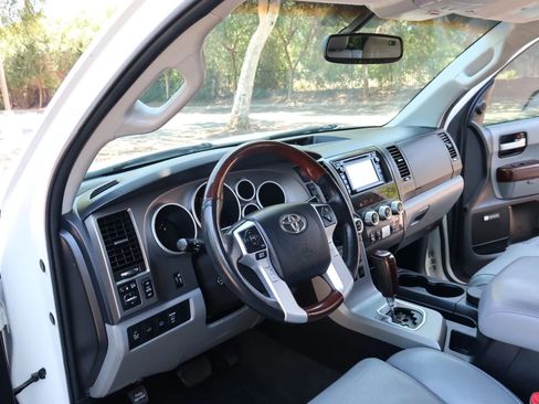 Used 2016 Toyota Sequoia Platinum RWD image 14