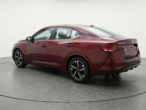 Used 2025 Nissan Sentra SV image 6