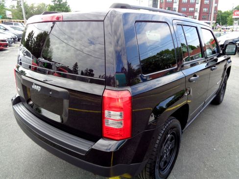 Used 2017 Jeep Patriot Sport image 16