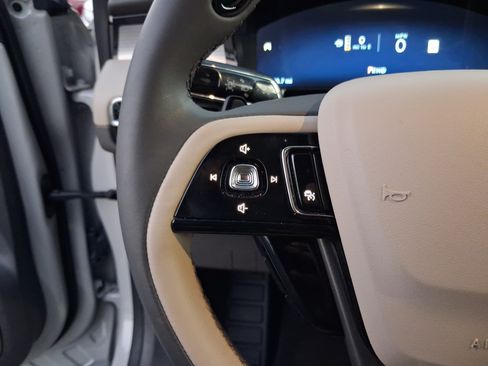 Certified 2024 Lincoln Corsair FWD image 16