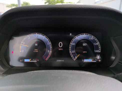 Used 2024 Jeep Grand Cherokee Altitude RWD image 20