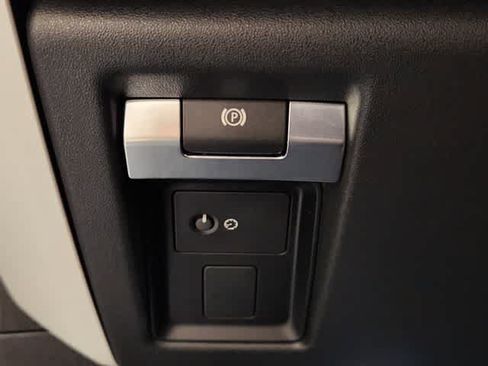 Used 2024 Land Rover Defender 110 S AWD/4WD image 21