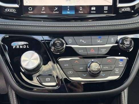 New 2026 Chrysler Pacifica Limited w/ S Appearance Package image 22