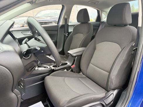 Used 2023 Kia Forte LXS w/ LXS Technology Package FWD image 17