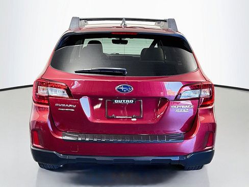Used 2017 Subaru Outback 2.5i Premium AWD/4WD image 6