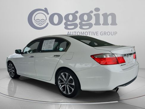 Used 2015 Honda Accord Sport image 3