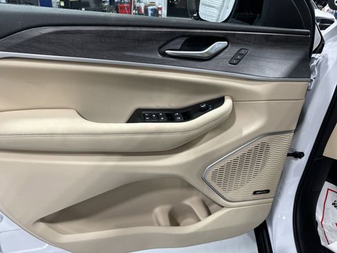 New 2024 Jeep Grand Cherokee Limited 4xe image 43