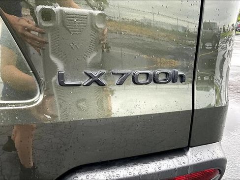Used 2025 Lexus LX 700h Overtrail AWD/4WD image 24