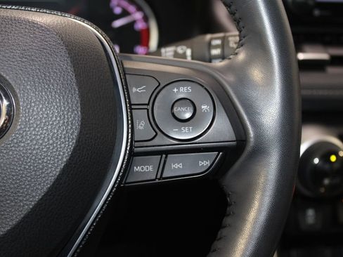 Used 2020 Toyota RAV4 Limited image 38