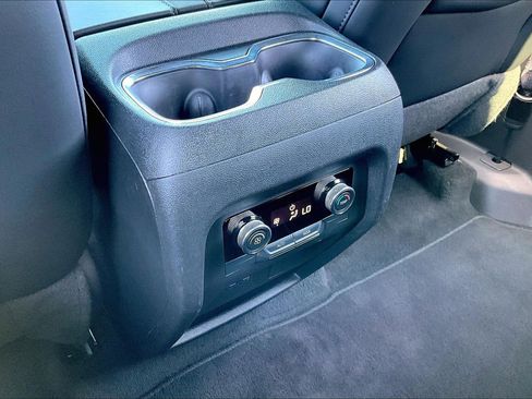 Used 2025 Buick Enclave Preferred FWD image 24