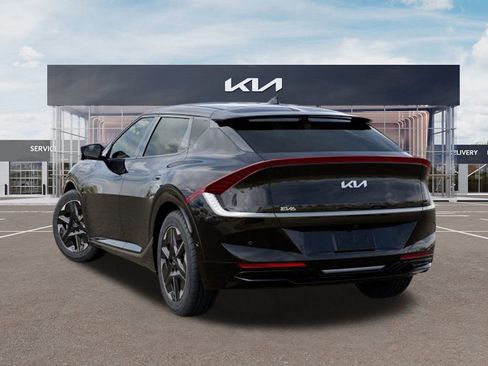 New 2025 Kia EV6 Wind image 4