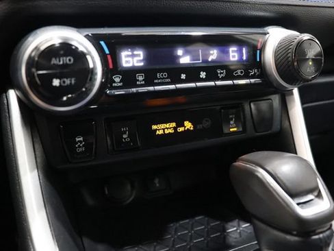 Used 2022 Toyota RAV4 SE w/ Convenience Package AWD/4WD image 28