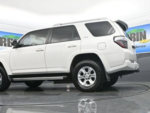 Used 2017 Toyota 4Runner SR5 image 20