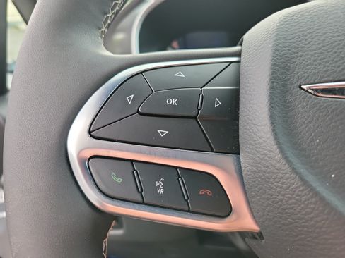 Used 2026 Chrysler Pacifica Select FWD image 21