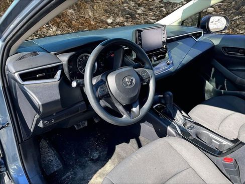 Used 2022 Toyota Corolla LE image 12