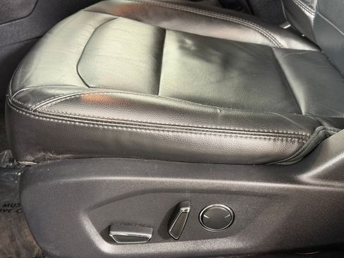 Used 2016 Ford Explorer XLT w/ Equipment Group 202A image 14