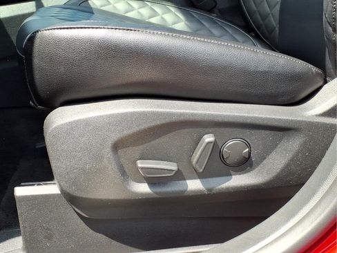 Used 2023 Ford Edge Titanium AWD/4WD image 15