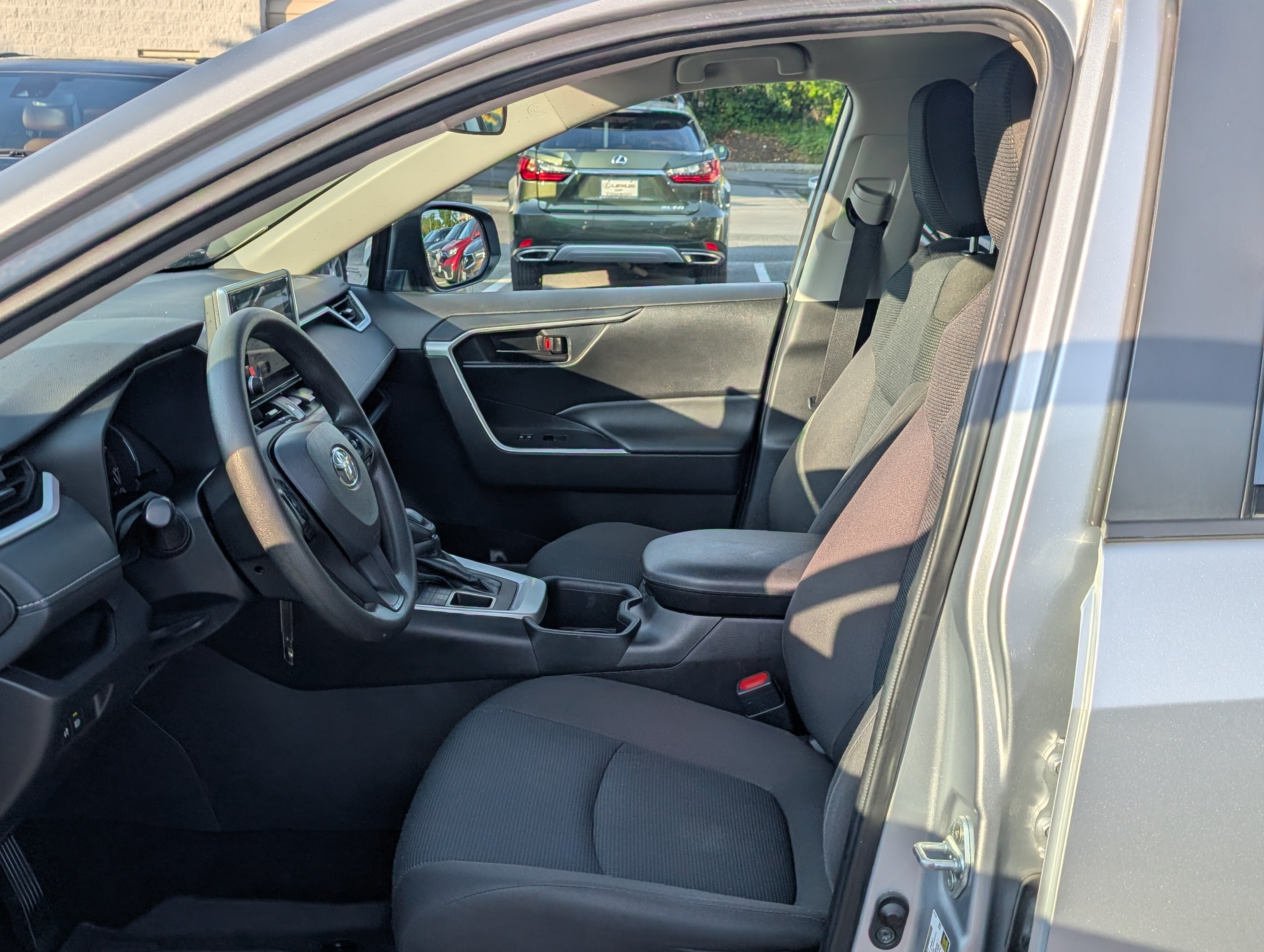 Used 2024 Toyota RAV4 LE AWD/4WD image 14