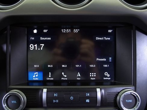 Used 2019 Ford Mustang Premium RWD image 20