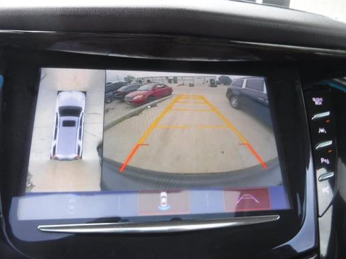 Used 2017 Cadillac Escalade ESV Premium Luxury image 40