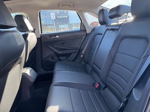 Used 2023 Volkswagen Jetta SE image 7