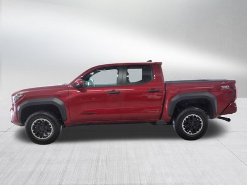 Used 2024 Toyota Tacoma TRD Off-Road image 5