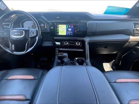 Used 2023 GMC Sierra 1500 AT4 AWD/4WD image 7