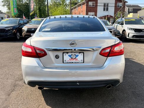 Used 2017 Nissan Altima 2.5 S w/ Power Driver Seat Package FWD image 6