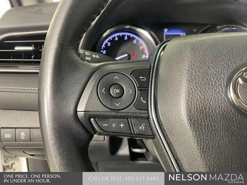Used 2019 Toyota Camry SE FWD image 43