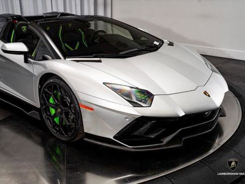 Used 2022 Lamborghini Aventador LP 780-4 Ultimae AWD/4WD image 5