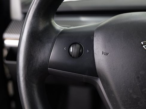 Used 2018 Tesla Model 3 Long Range RWD image 32